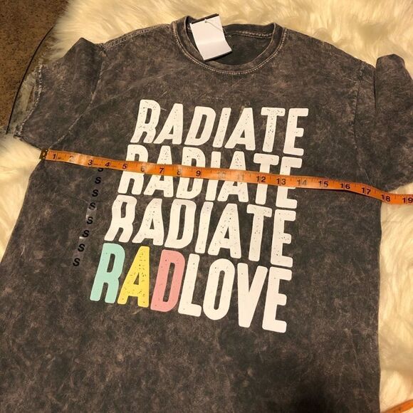 Awake radiates rad love, pride tee sz small - Picture 5 of 6